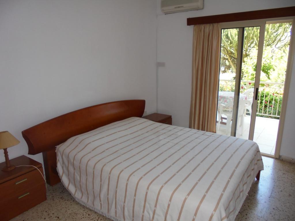 Niki Court Holiday Apartments Paphos Exteriér fotografie