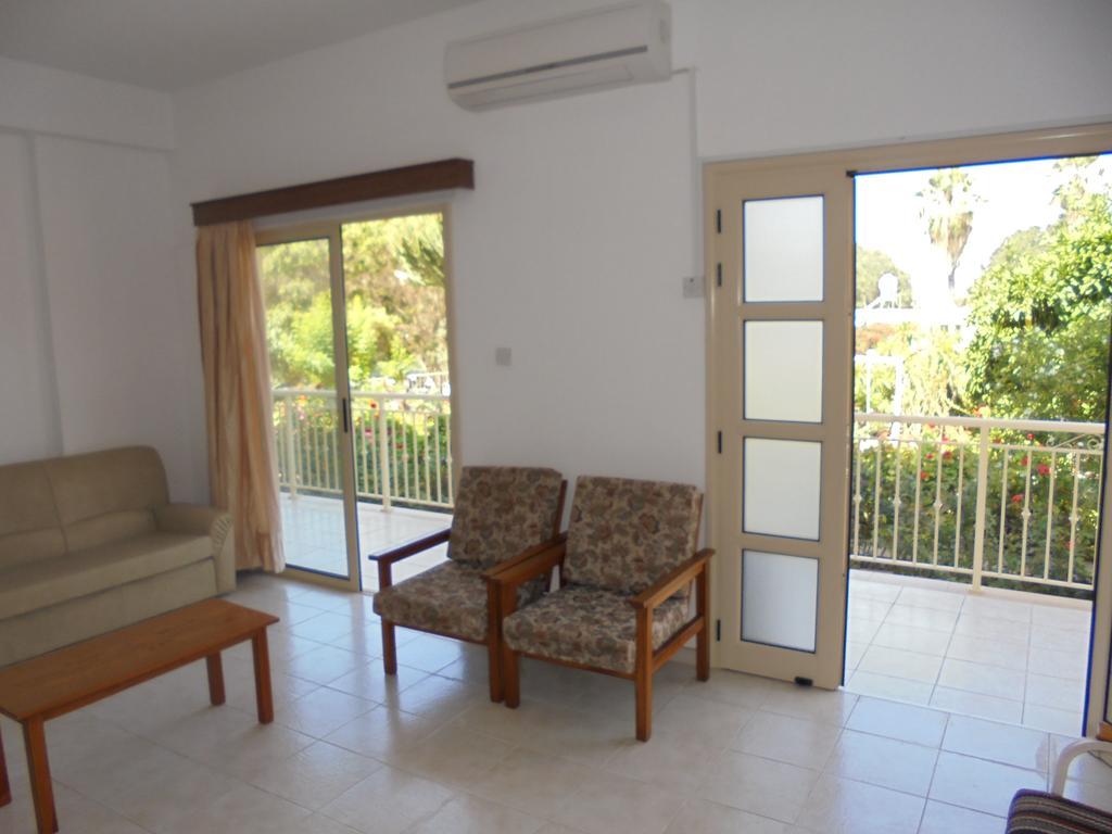 Niki Court Holiday Apartments Paphos Exteriér fotografie